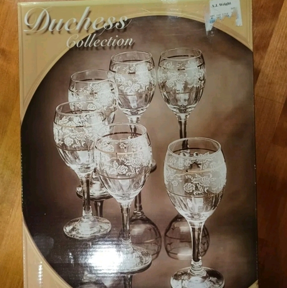 Pasabahce Circle of Art * White Rose Wine Glasses* 8.25oz. - Picture 11 of 12